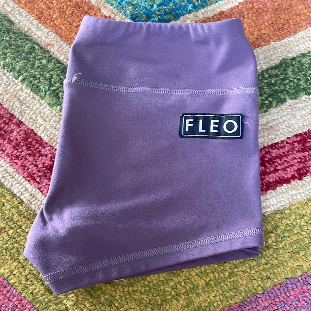Purple fleo shorts